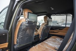 
Lexus LX600 Signature 7 seaters 3.5L petrol 2026 model – green full									