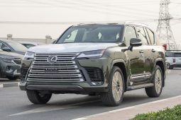 
Lexus LX600 Signature 7 seaters 3.5L petrol 2026 model – green full									