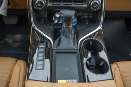 
Lexus LX600 Signature 7 seaters 3.5L petrol 2026 model – green full									