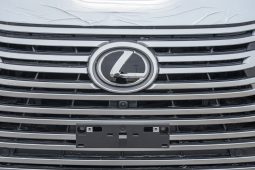 
Lexus LX600 Signature 7 seaters 3.5L petrol 2026 model – green full									