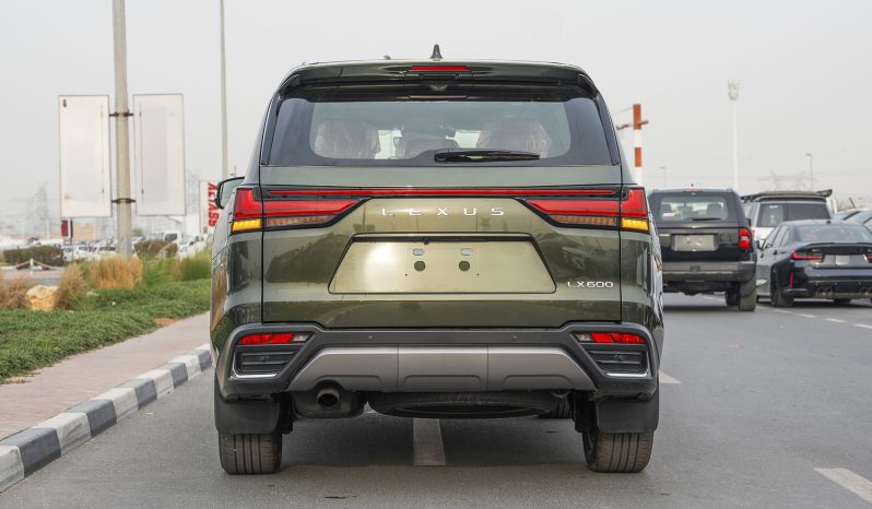 
Lexus LX600 Signature 7 seaters 3.5L petrol 2026 model – green full									