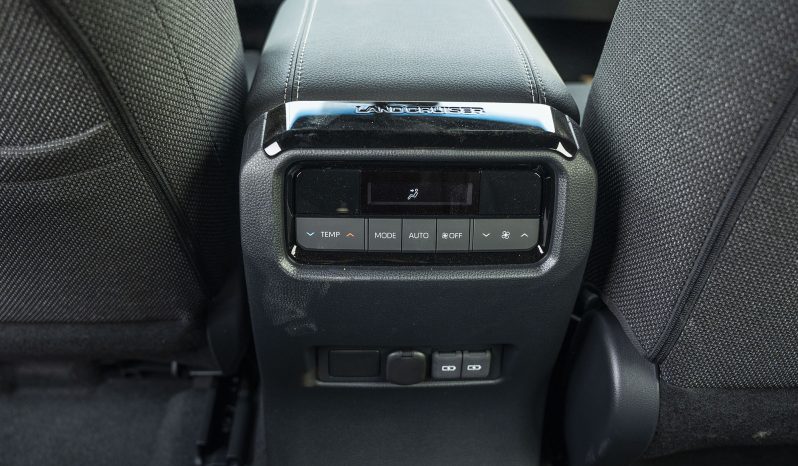 
Toyota Prado T2 2.8L Diesel 2026 AT full									