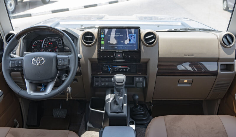 
2026 Toyota Land Cruiser LC 71 4.0L Petrol AT Full Option full									