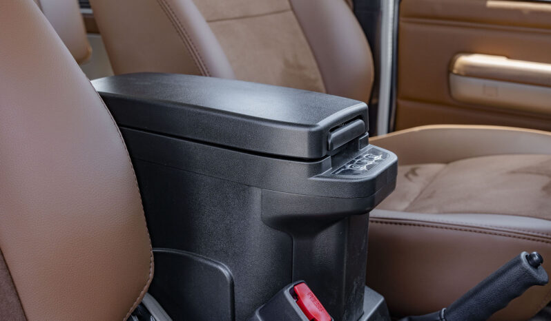 
2026 Toyota Land Cruiser LC 71 4.0L Petrol AT Full Option full									