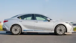 
2026 Toyota Camry LE 2.5L AT Hybrid (Silver) full									