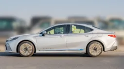 
2026 Toyota Camry LE 2.5L AT Hybrid (Silver) full									