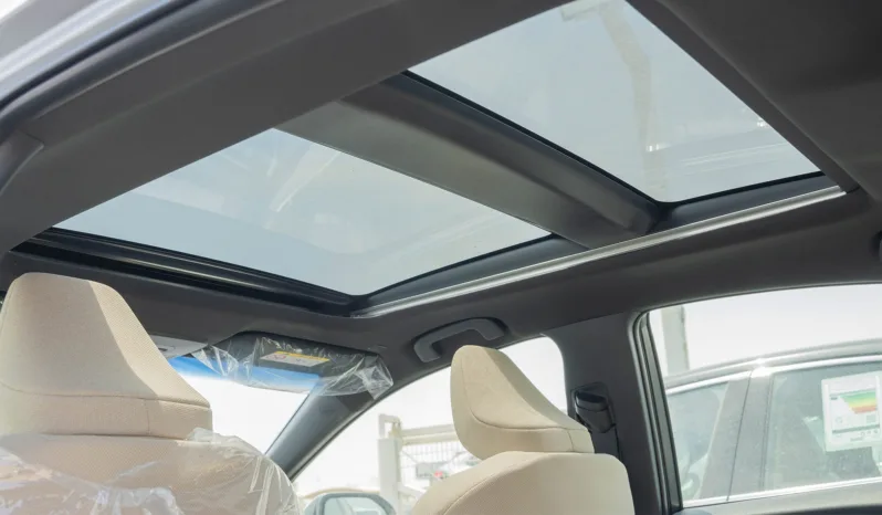 
2026 Toyota Camry LE 2.5L AT Hybrid (Silver) full									