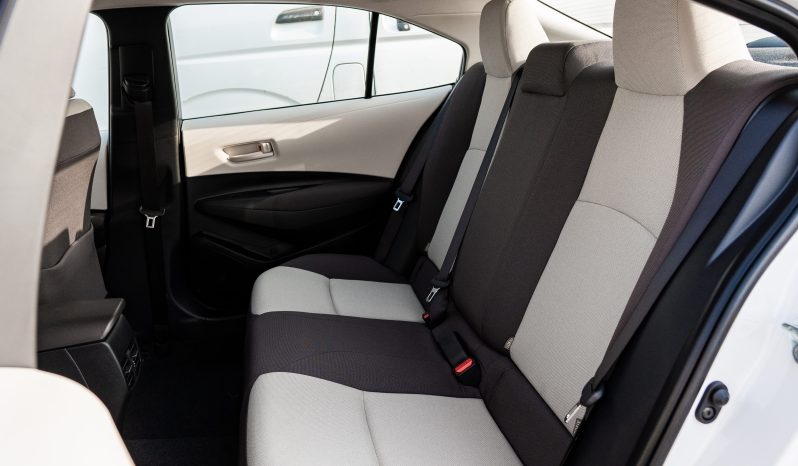 
2025 Toyota Corolla XLI 1.6L AT Petrol (White) full									