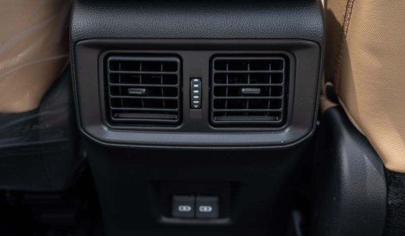 
2025 Toyota Rav4 Limited 2.5L AWD AT Hybrid (Silver-Tan) full									