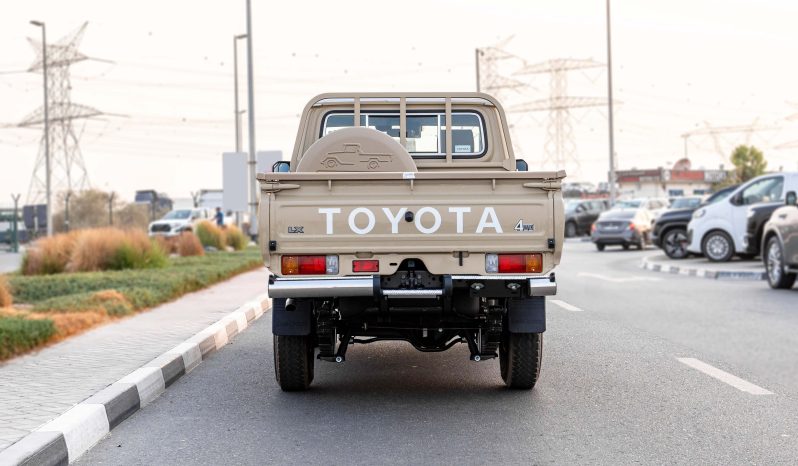 
2025 Toyota Land Cruiser LC79 SC 2.8L AT Diesel full									