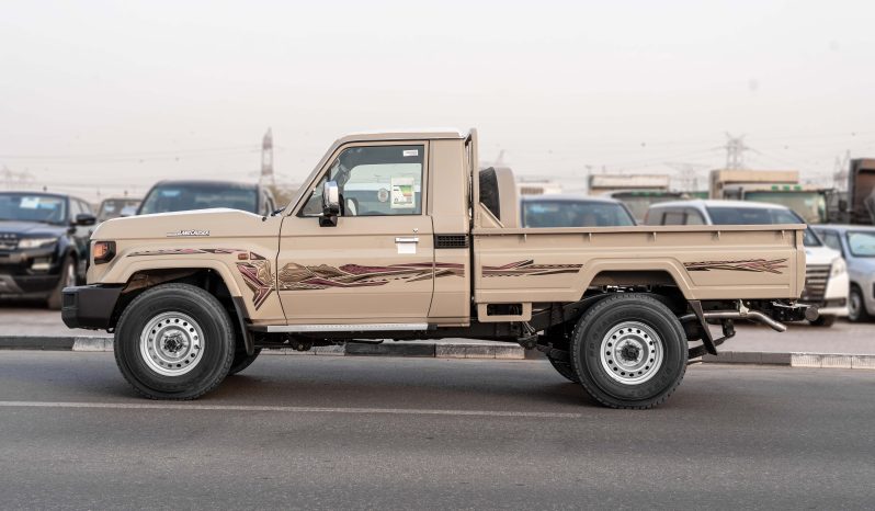 
2025 Toyota Land Cruiser LC79 SC 2.8L AT Diesel full									