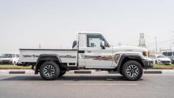 
										2025 Toyota Land Cruiser LC 79 2.8L AT Diesel (White-Brown) full									