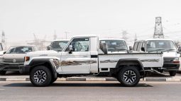 
2025 Toyota Land Cruiser LC 79 4.0L AT Petrol (White) full									