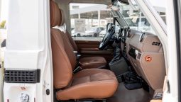 
2025 Toyota Land Cruiser LC 79 4.0L AT Petrol (White) full									