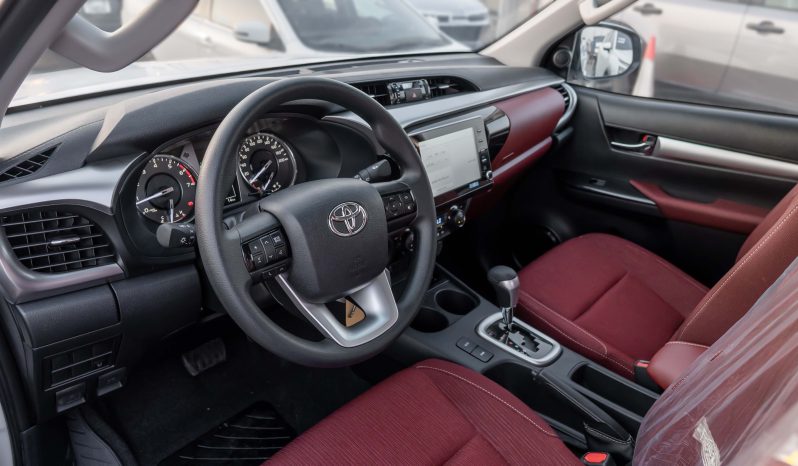 
2025 Toyota Hilux 2.7L AT Petrol (White) full									