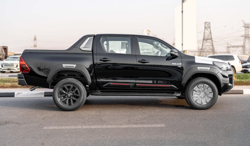 
2025 Toyota Hilux Adventure 4.0L AT Petrol (Black-Black) full									