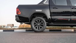 
2025 Toyota Hilux Adventure 4.0L AT Petrol (Black-Black) full									