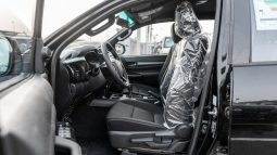 
2025 Toyota Hilux Adventure 4.0L AT Petrol (Black-Black) full									