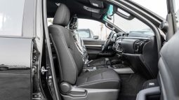 
2025 Toyota Hilux Adventure 4.0L AT Petrol (Black-Black) full									