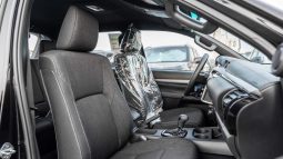 
2025 Toyota Hilux Adventure 4.0L AT Petrol (Black-Black) full									
