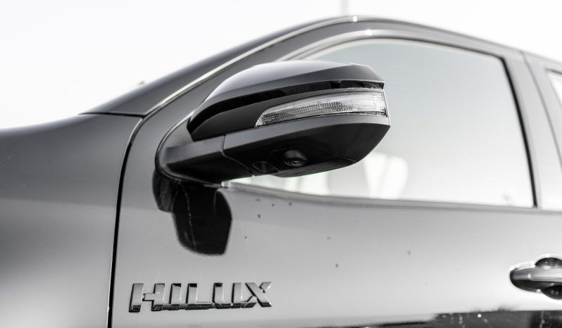 
								2025 Toyota Hilux GR-Sport Rally Edition 4.0L AT Petrol full									