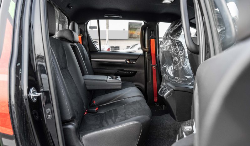 
								2025 Toyota Hilux GR-Sport Rally Edition 4.0L AT Petrol full									