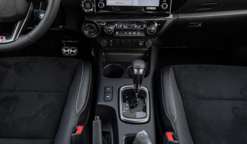 
								2025 Toyota Hilux GR-Sport Rally Edition 4.0L AT Petrol full									
