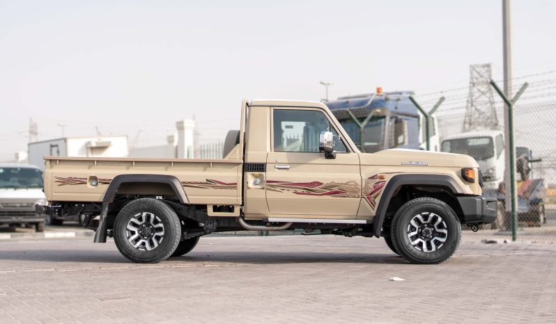 
2026 Toyota Land Cruiser LC79 2.8L SC AT Diesel (Beige) full									