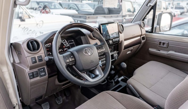 
2025 Toyota Land Cruiser LC 79 2.8L Diesel MT Beige-Brown full									