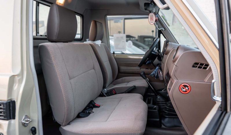 
2025 Toyota Land Cruiser LC 79 2.8L Diesel MT Beige-Brown full									