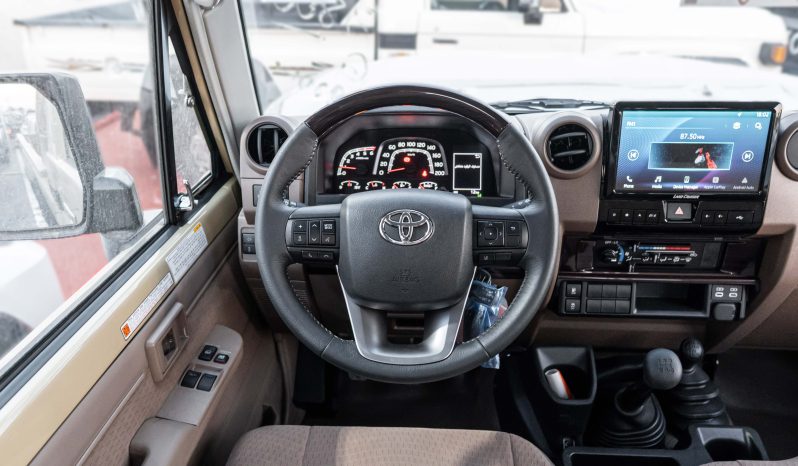 
2025 Toyota Land Cruiser LC 79 2.8L Diesel MT Beige-Brown full									