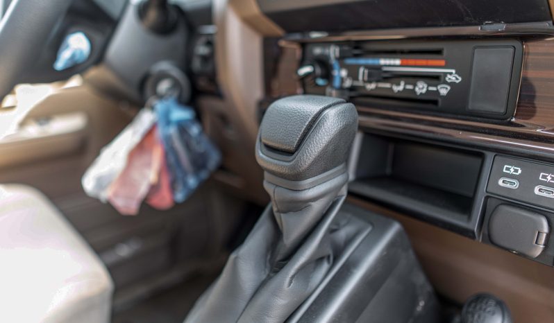 
2025 Toyota Land Cruiser LC 79 2.8L AT Diesel (Beige-Brown) full									