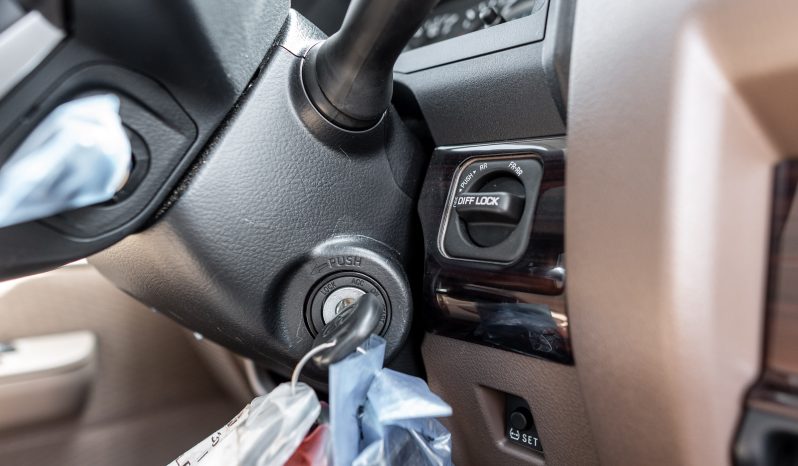 
2025 Toyota Land Cruiser LC 79 2.8L AT Diesel (Beige-Brown) full									