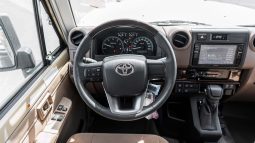 
2025 Toyota Land Cruiser LC 79 2.8L AT Diesel (Beige-Brown) full									