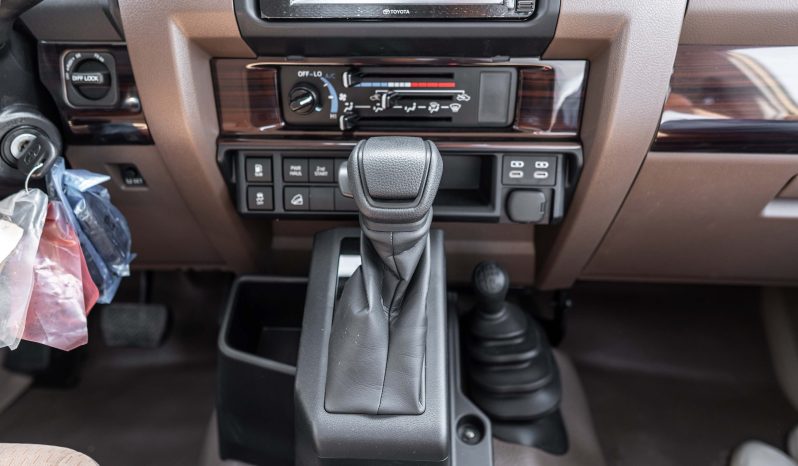
2025 Toyota Land Cruiser LC 79 2.8L AT Diesel (Beige-Brown) full									