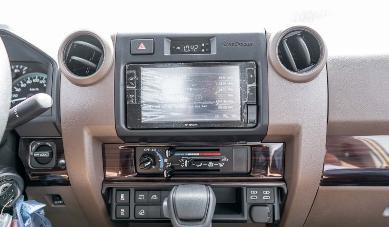 
2025 Toyota Land Cruiser LC 79 2.8L AT Diesel (Beige-Brown) full									