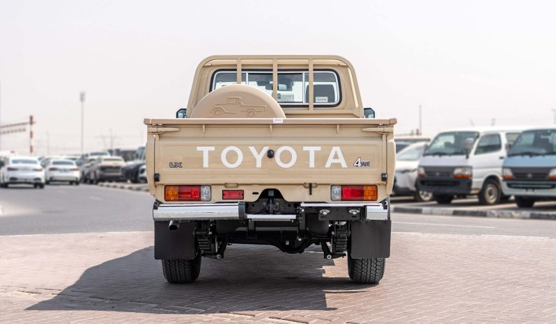 
2025 Toyota Land Cruiser LC 79 2.8L Diesel MT Beige-Brown full									