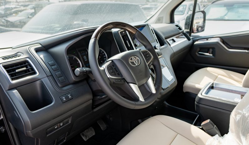 
2026 Toyota Granvia 3.5L Premium AT Petrol full									