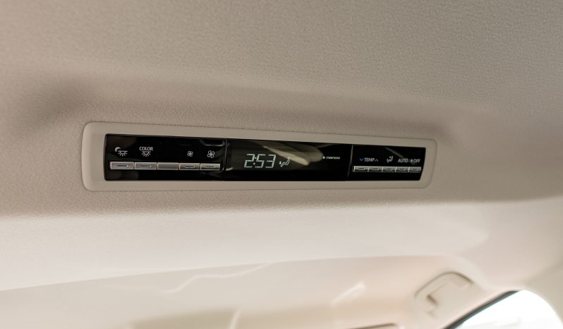 
2026 Toyota Granvia 3.5L Premium AT Petrol full									