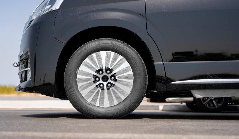 
2026 Toyota Granvia 3.5L Premium AT Petrol full									