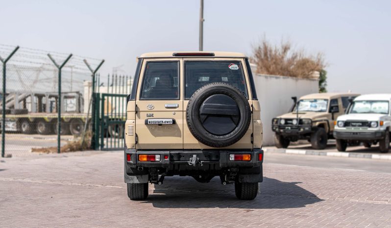 
2026 Toyota Land Cruiser LC76 2.8L AT Diesel (beige) full									