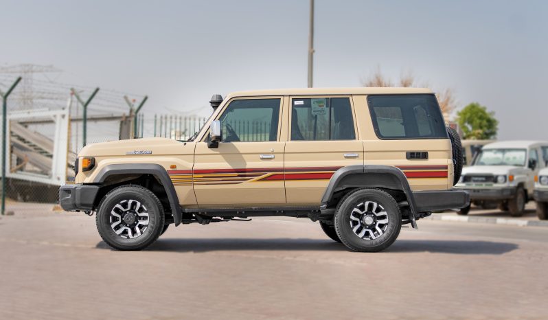
2026 Toyota Land Cruiser LC 76 2.8L AT Diesel (Beige-Brown) full									