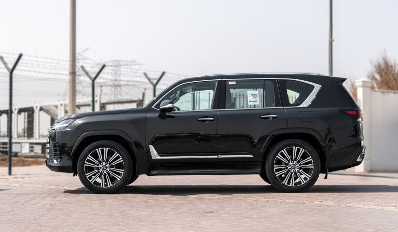 
2026 Lexus LX700h Signature 3.5L AT Hybrid (with Auto park) full									