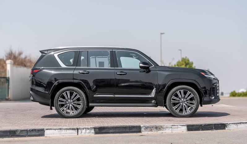 
2026 Lexus LX700h Signature 3.5L AT Hybrid (with Auto park) full									