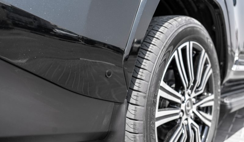 
2026 Lexus LX700h Signature 3.5L AT Hybrid (with Auto park) full									