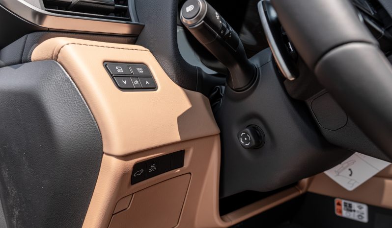 
2026 Lexus LX700h Signature 3.5L AT Hybrid (with Auto park) full									