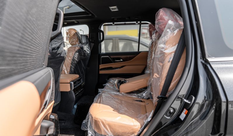 
2026 Lexus LX700h Signature 3.5L AT Hybrid (with Auto park) full									