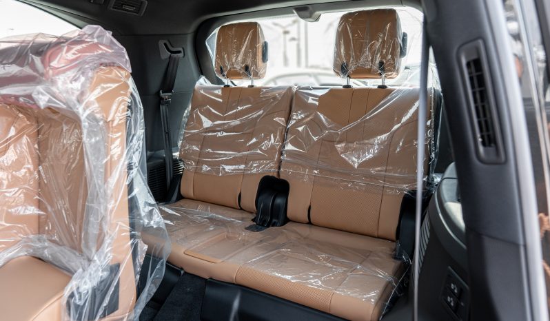 
2026 Lexus LX700h Signature 3.5L AT Hybrid (with Auto park) full									