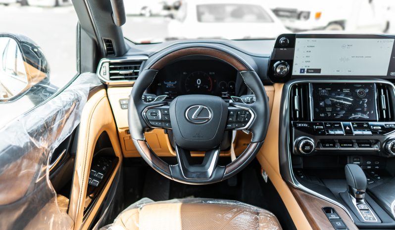 
2026 Lexus LX700h Signature 3.5L AT Hybrid (with Auto park) full									