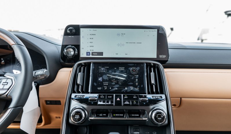 
2026 Lexus LX700h Signature 3.5L AT Hybrid (with Auto park) full									